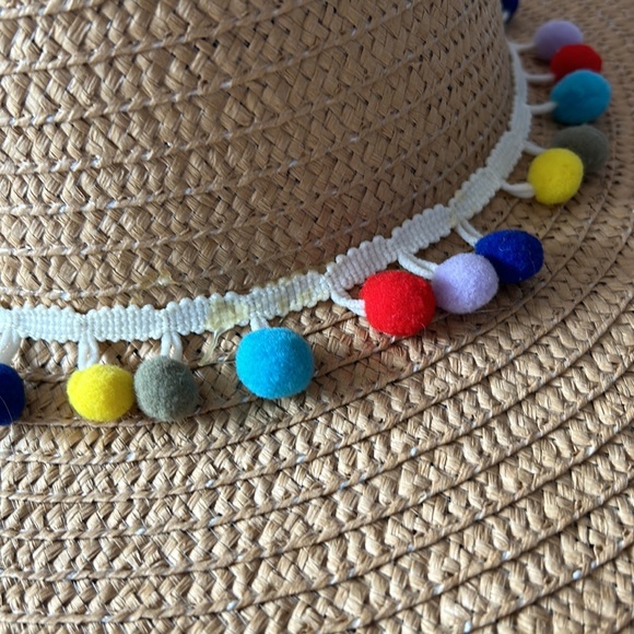 Beautiful handmade paper hat from local boutique — one size fits all - Picture 4 of 7